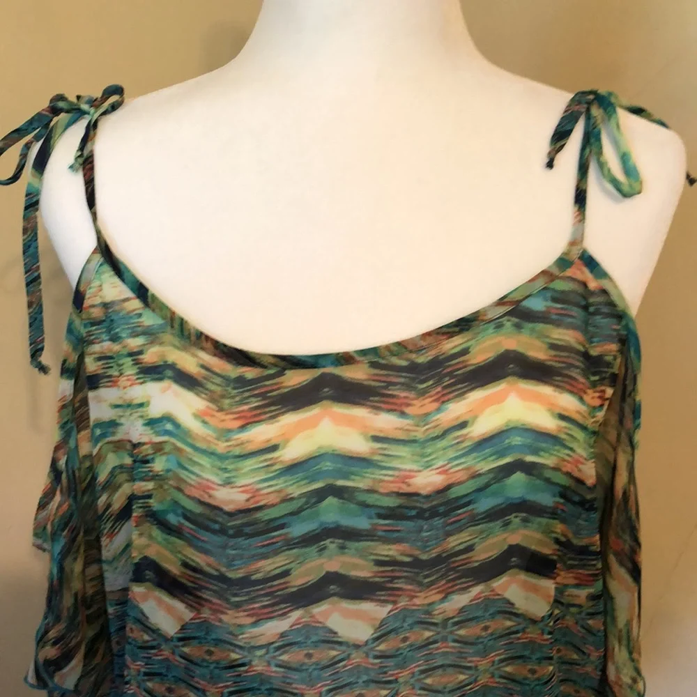 Host Pick!!! LOVE FIRE Adjustable Strap Cold Shoulder Butterfly Sleeve Sheer - Picture 2 of 10